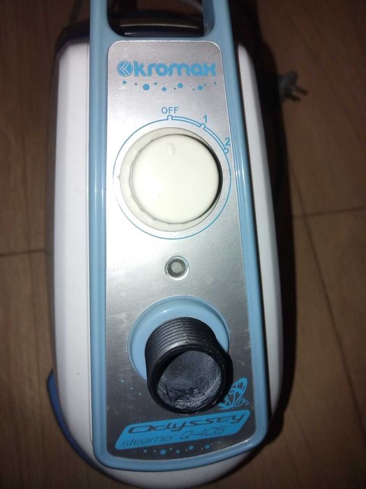 Уред за гладене с пара KROMAX