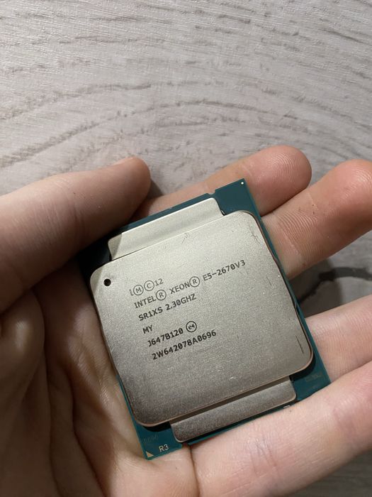 Intel xeon E5 2670-v3