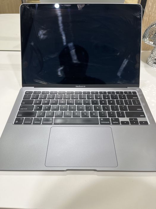 MacBook Air M1 8/256