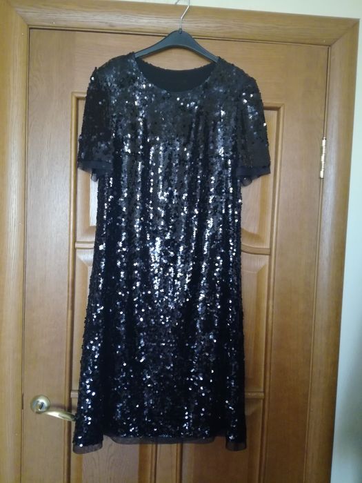 Продам платье новое