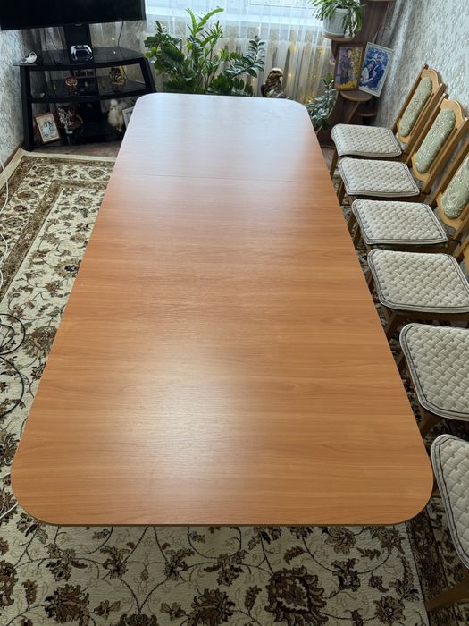 Продам большой стол (раздвижной)