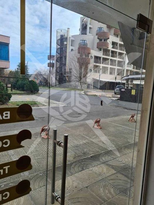 Продава се Магазин в к.к. Слънчев бряг - 24 кв.м за 1584 €/кв.м - Снимка #1