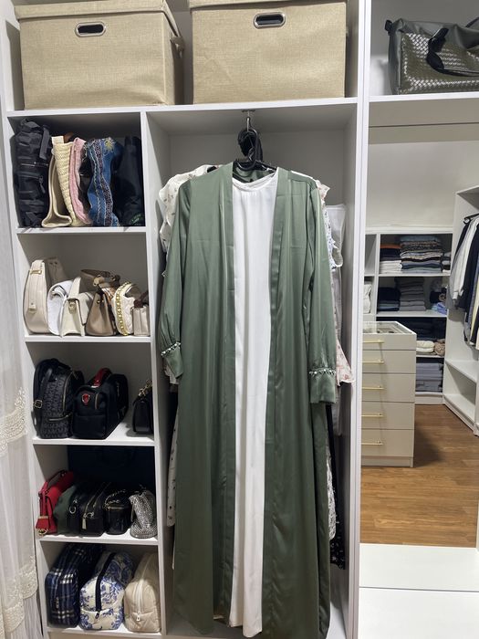 Вечерние платья / женская одежда