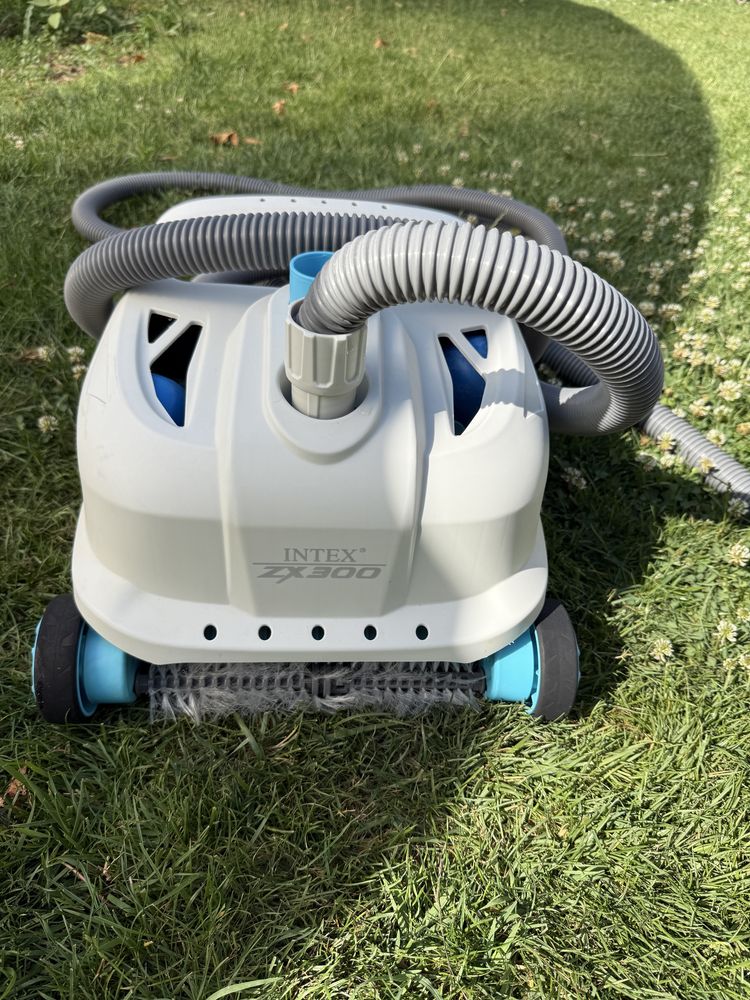 Автоматична прахосмукачка за басейн Intex ZX300
