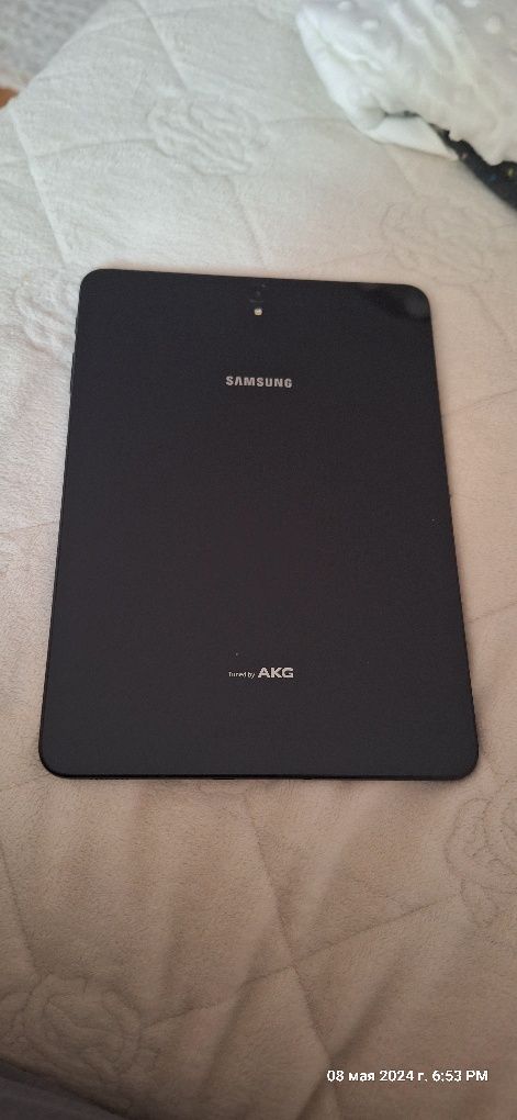 Планшет Samsung Tab S3