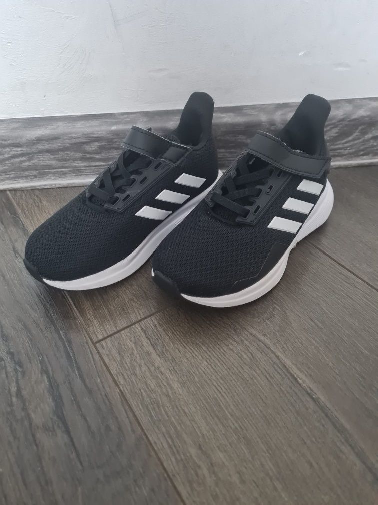 Adidasi copii Adidas