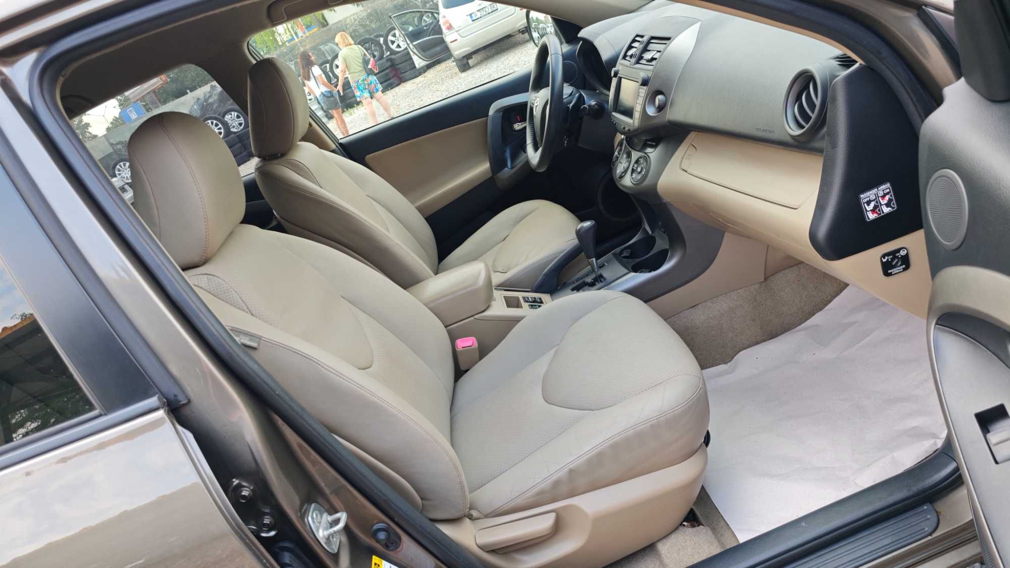 ПОДАРЪК 4Л.ДЖАН/4 З.ГУМИ/Crossover/Keylessgo/Ролбар/Рейлинг/NAV Rav4