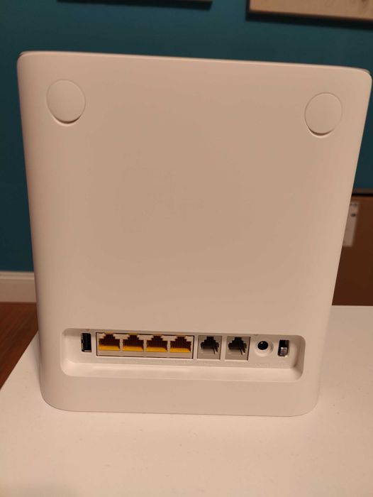 Router ZTE MF286R wireless 300 MBps slot SIM decodat orice retea | NOU