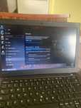 Vând laptop Lenovo cu windows 10 Pro cu două baterii totul funcțional