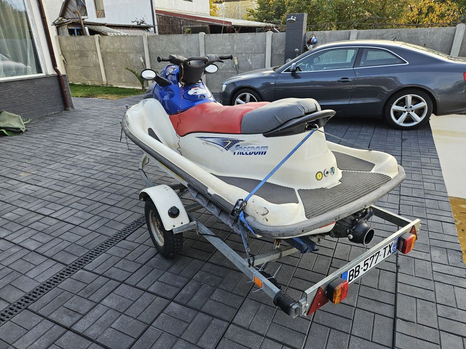 Skijet Polaris 2004 700cm3 + peridoc