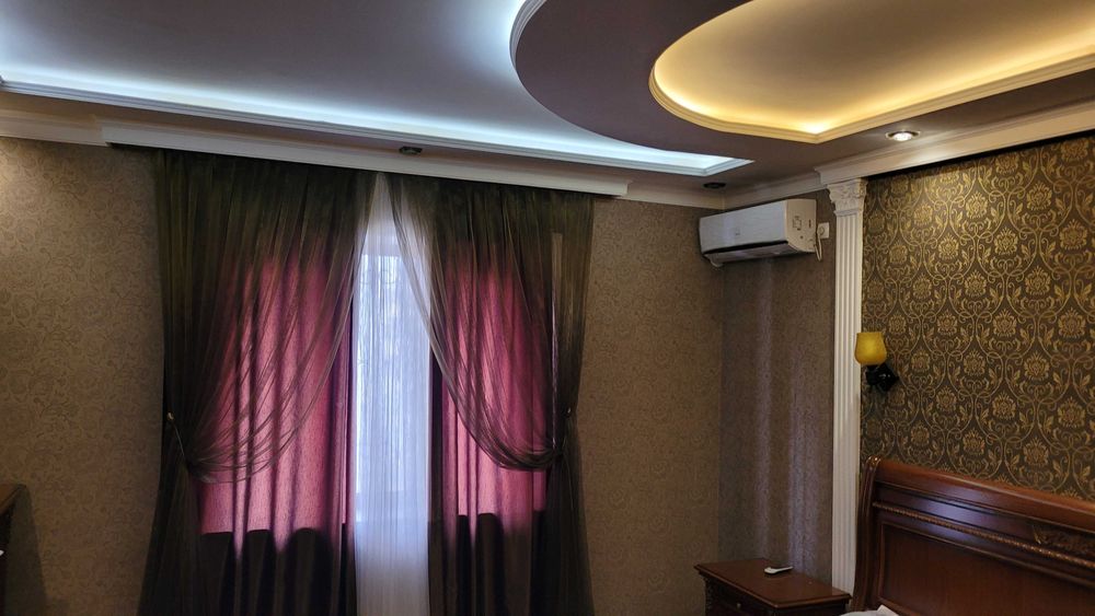 2-комн  кв  Шахристанском в Банковсковском доме  83 м2