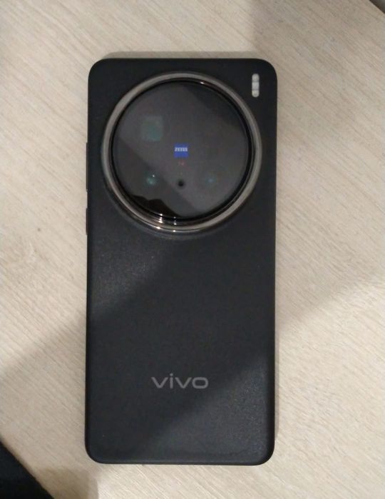 Vivo x200 pro 12/256 gb черный