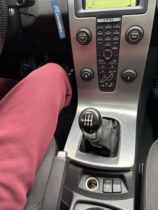 Волво В 50 / VOLVO V 50