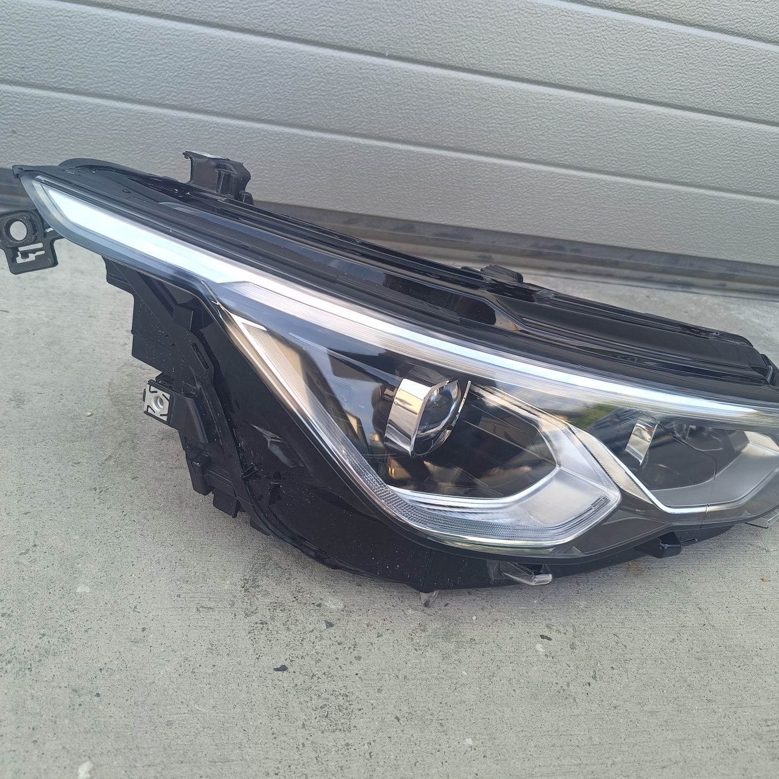 Десен фар Golf 8 5H1941036J
