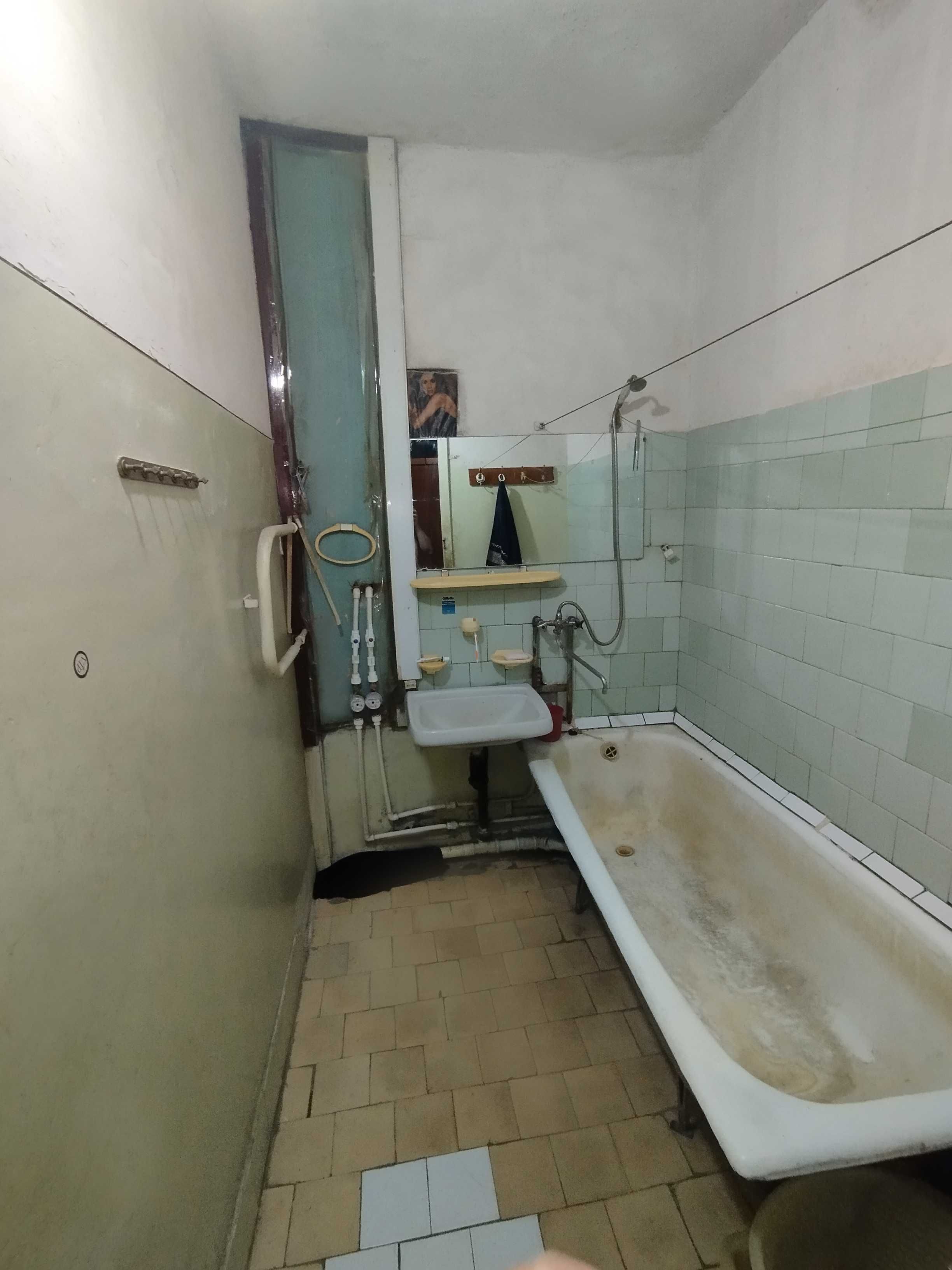 Продаётся 3-х комнатная Чиланзар ,Шухрат