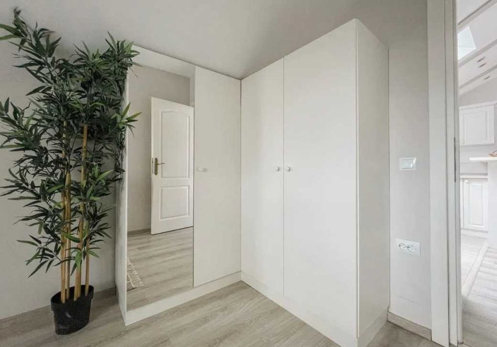 Дава се под наем Тристаен апартамент в Пловдив, Център - 90 кв.м за 331.5 € - Снимка #2