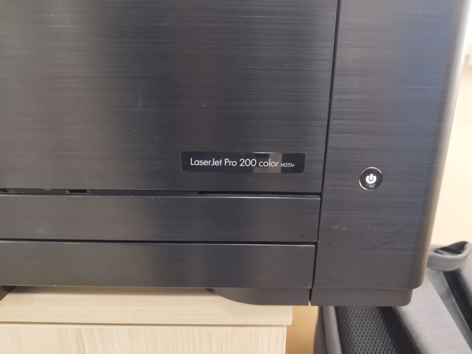 Продается цветной принтер LaserJet Pro 200 color m251n
