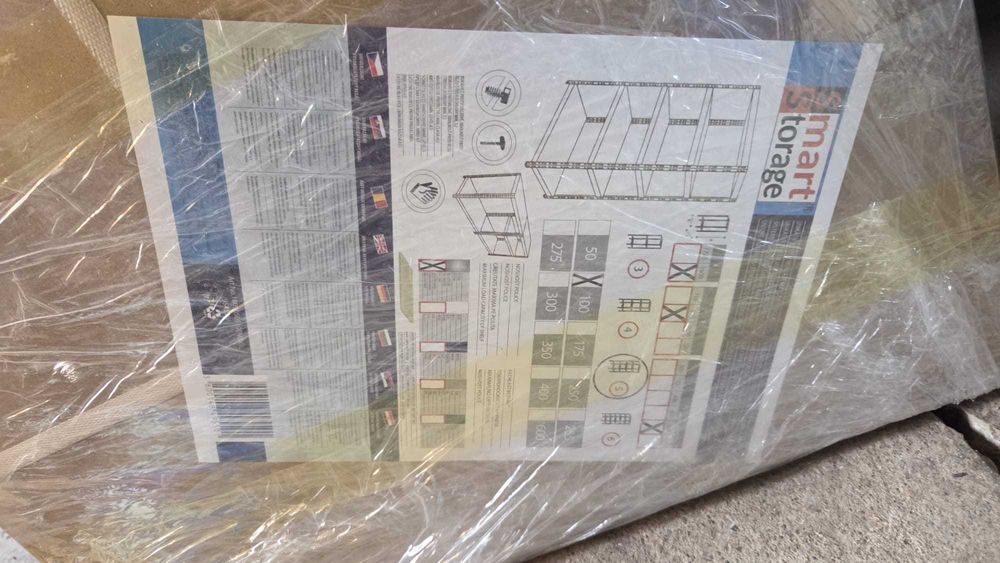 Vând rafturi metalice