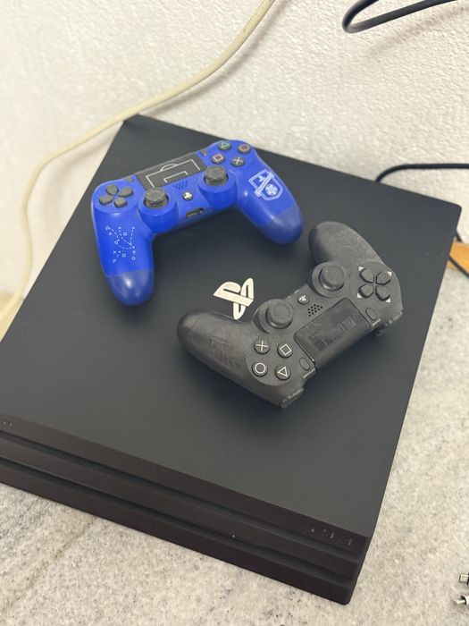 PlayStation 4 pro 1TB