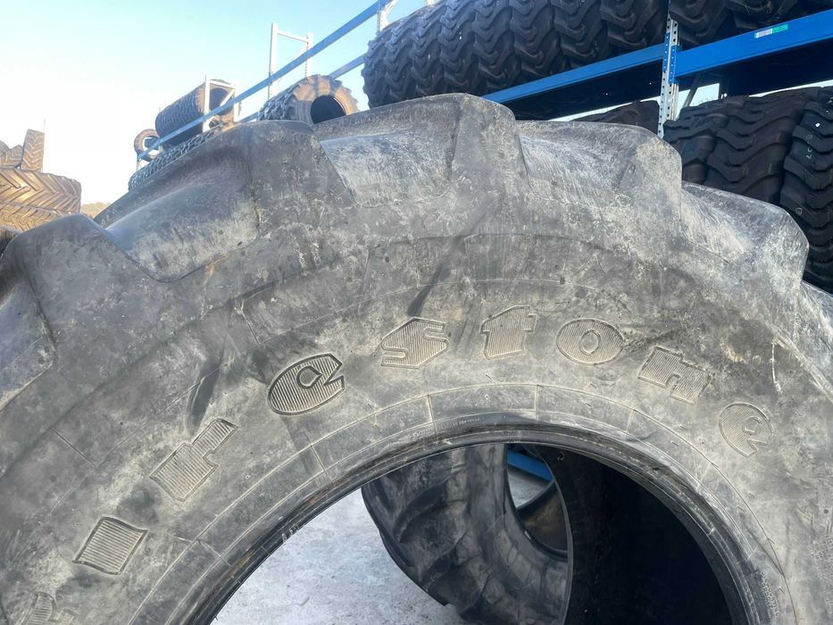 650/85r38 cauciucuri second hand pt tractor john deere