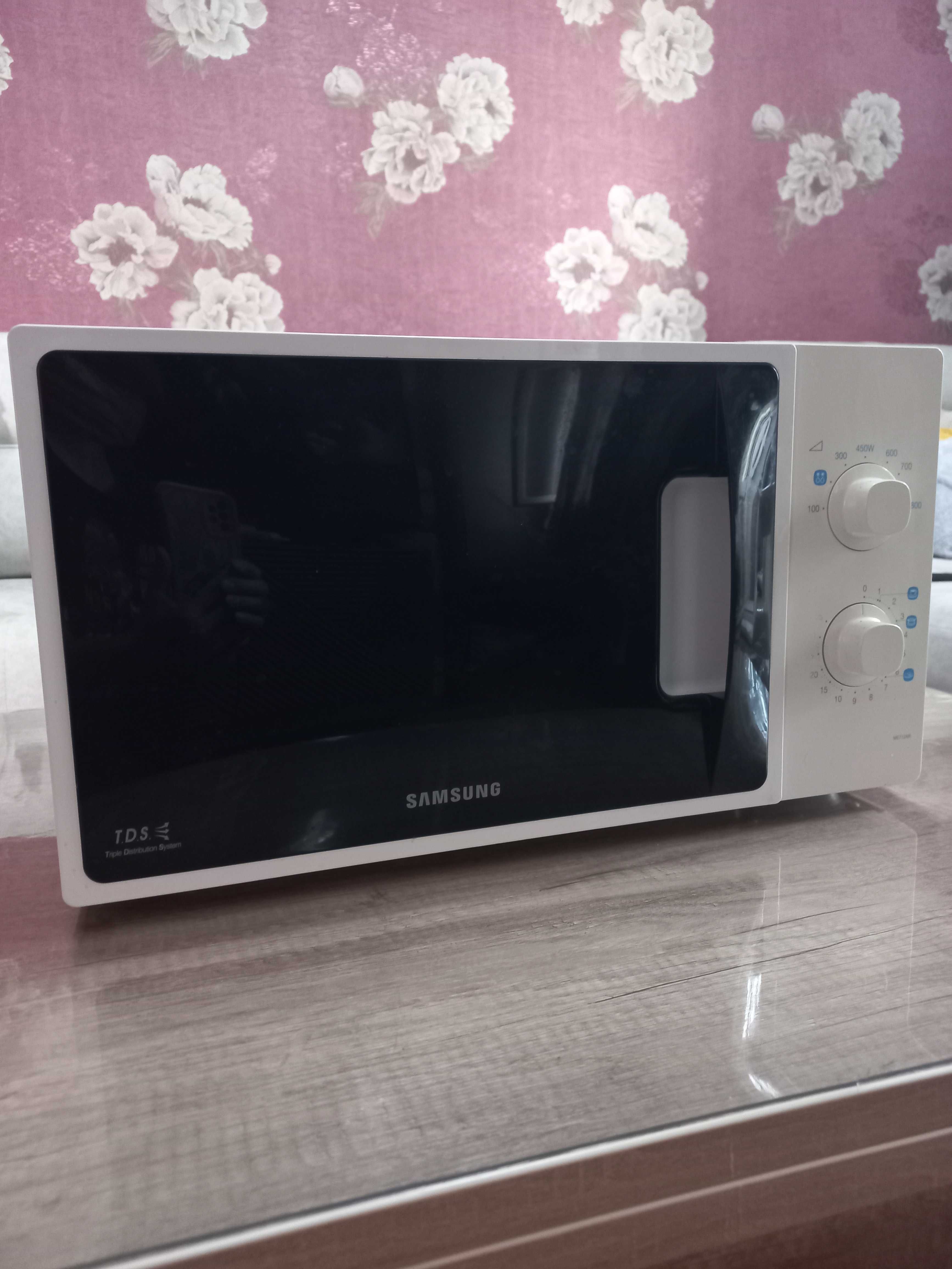 Микроволновка LG