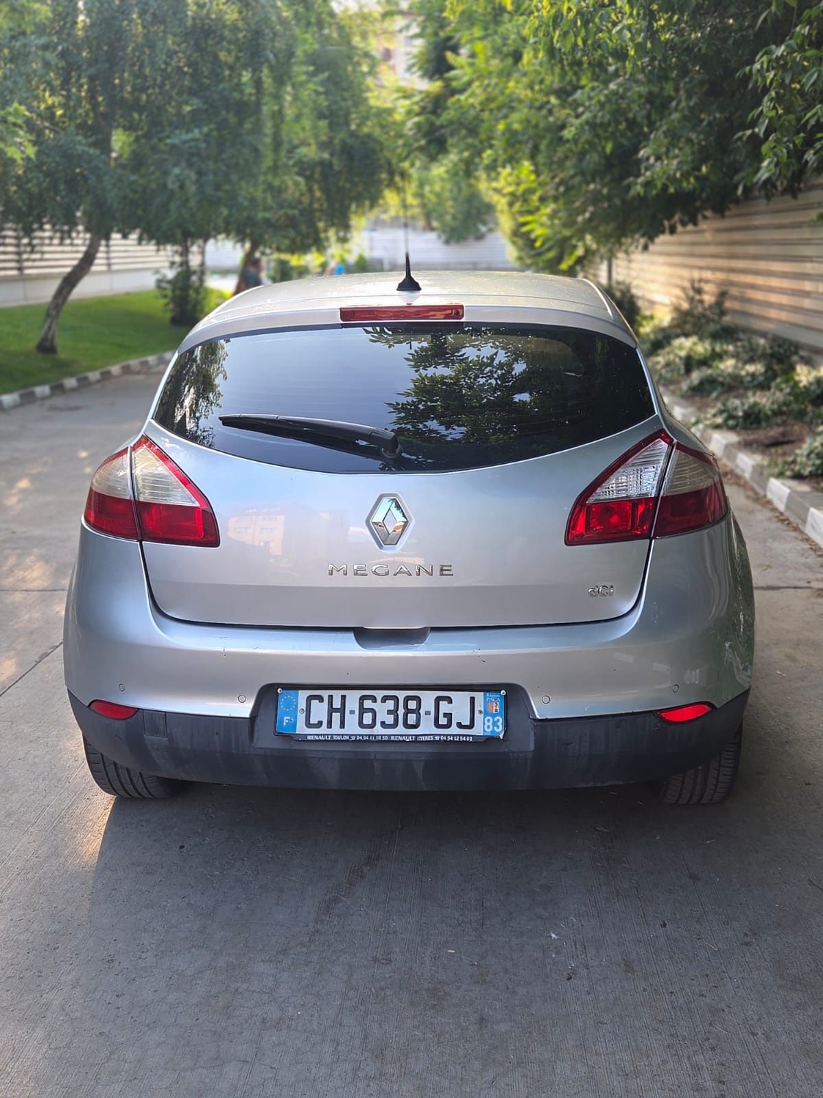 **Vând Renault Megane 3, 1.5 dCi, RAR facut**

Masina are RAR