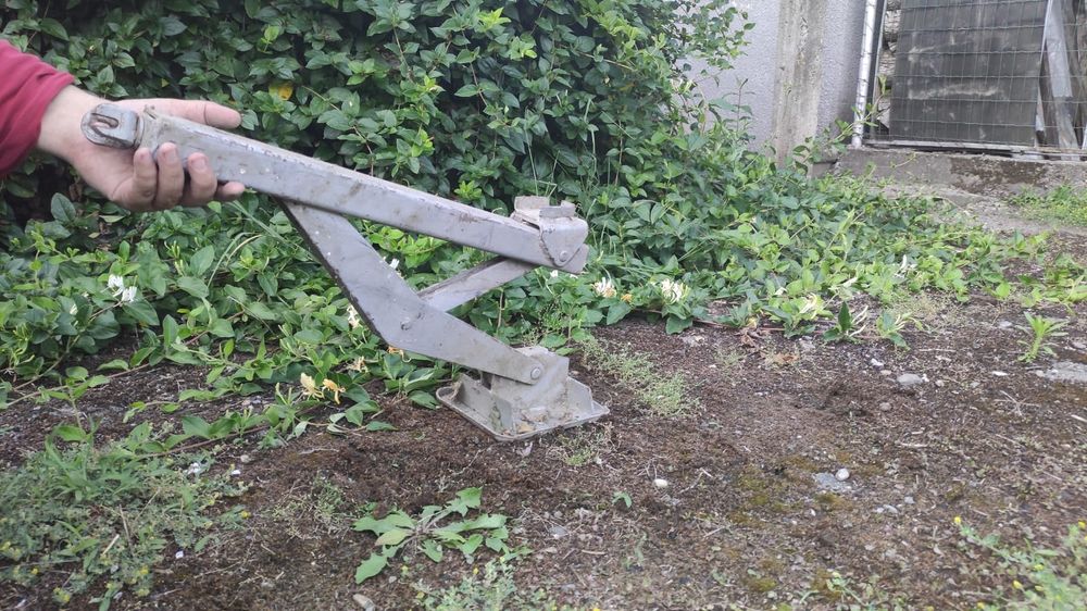 Cric auto, pentru masini mai mari