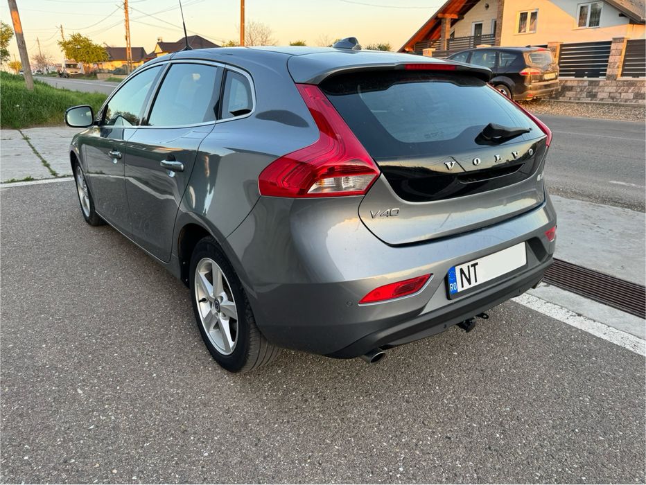 Volvo V40 D4 190cp