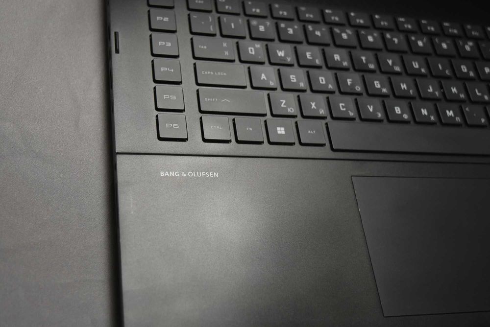 HP Omen i7-13700, 17.3" 144Hz GF RTX 4070 8GB, 32GB DDR5, 1TB SSD NVMe