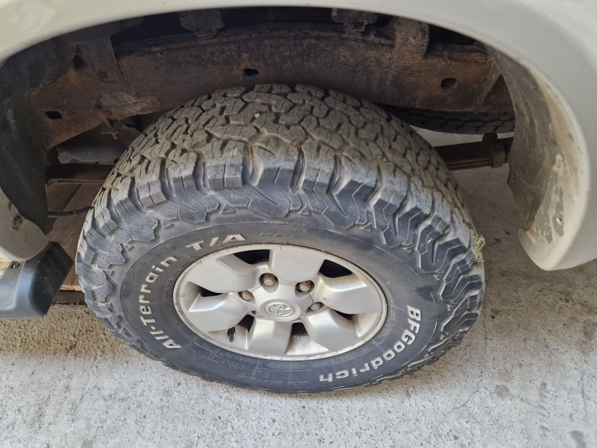 Jante Toyota Hilux/Land Cruiser 6x139 cu BFGoodRich 31x10.50 R15