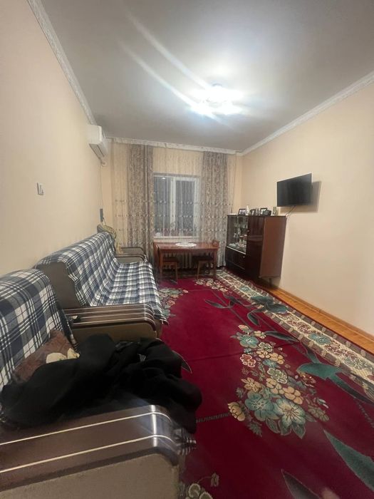 Сергели 1 1/3/5 квартира чистая, балкон 2х3, не торец