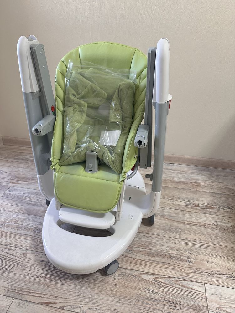 Стульчик для кормления Peg-perego tatamia follow me
