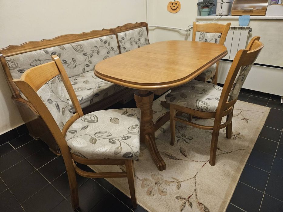 Мебели за трапезария