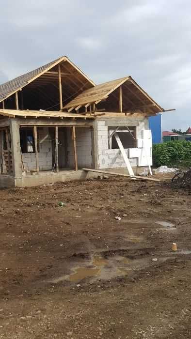 Izolatii, mansarde, acoperisuri complete