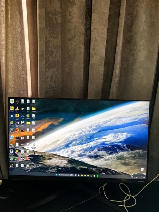 Монитор Samsung 27 инча