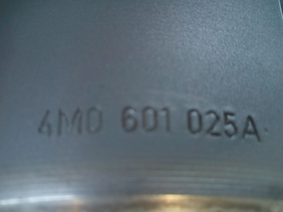 Jante originale Audi Q7(4M) 18" anvelope  iarnă Pirelli
