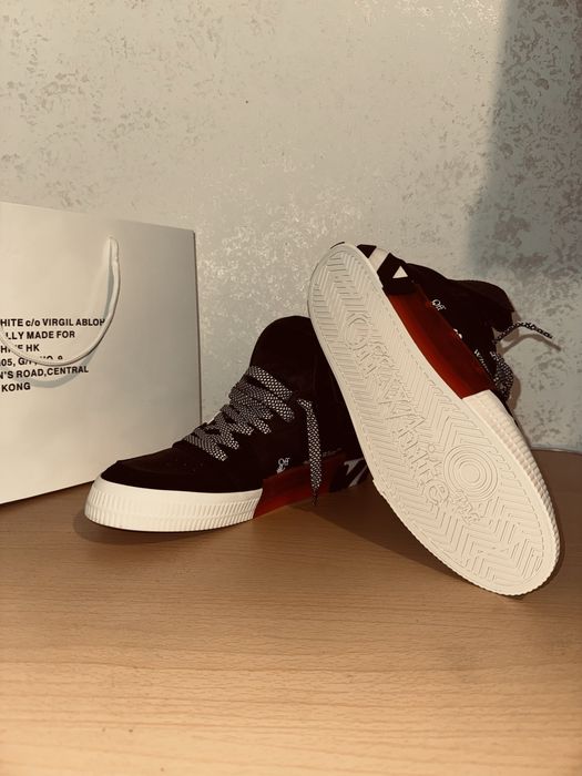 Off White vulcanized