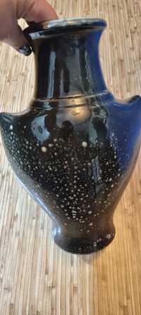 Красивая керамическая ваза