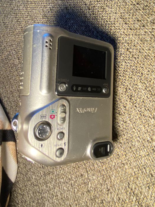 Aparat foto Fujifilm FinePix F601 Zoom