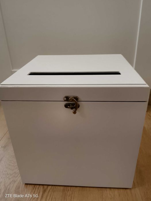 Сватбена дървена кутия за пари и картички