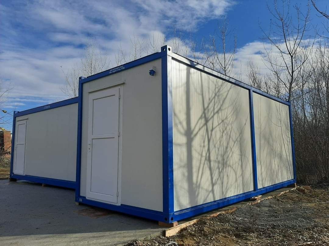 Vând containere modulare tip birou 6x2,4m