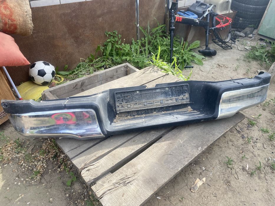 Бампер Hailuks 2016