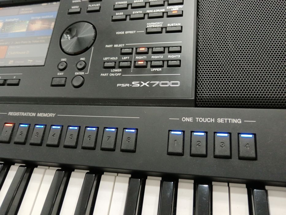 Yamaha PSR SX 700