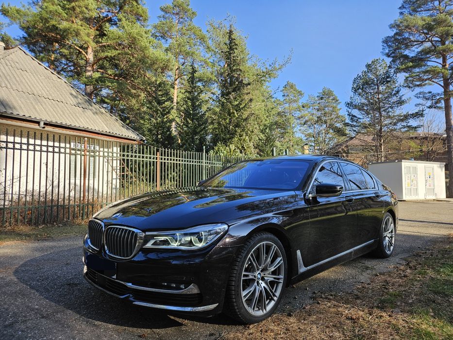 BMW 750D xDrive 400CP INDIVIDUAL, Raritate