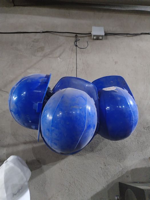 Продам строительные каски