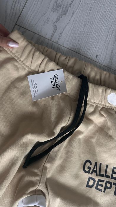 Pantaloni Gallery Dept noi
