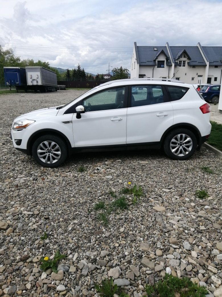 Ford Kuga 2011 noiembrie