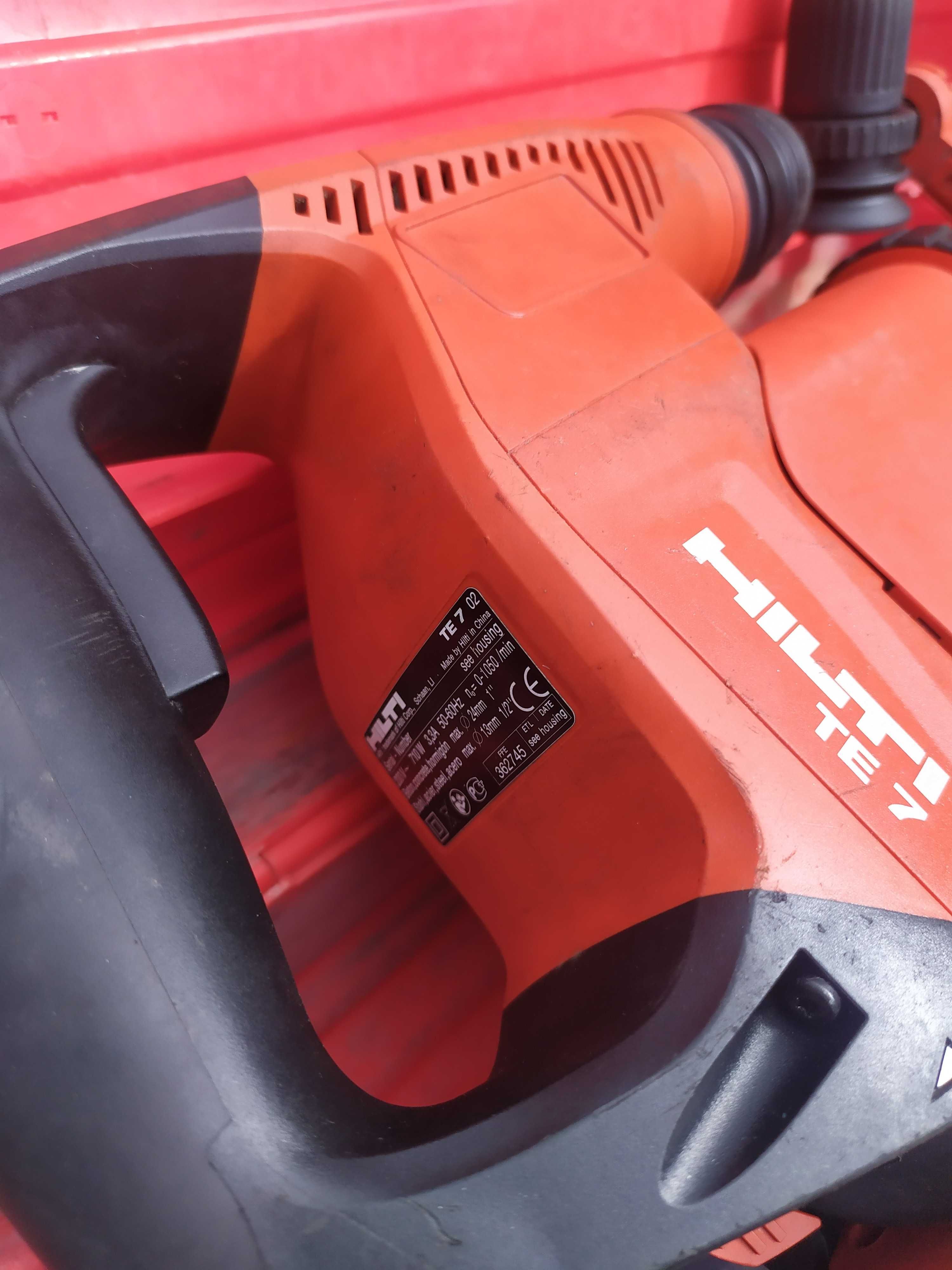 Перфоратор + прахоулавител Hilti TE 7-TE DRS-M