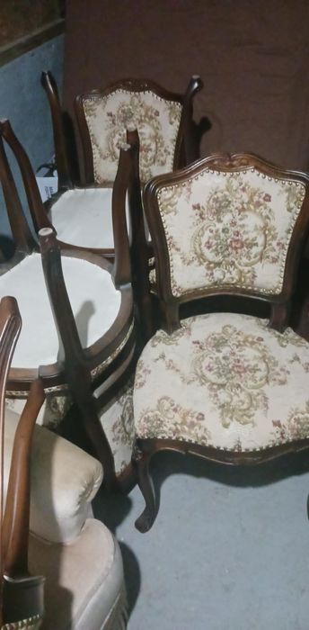 Masa cu 6 scaune din lemn masiv