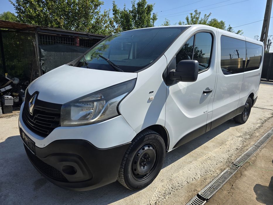 Dezmembrez Renault Trafic 3  8+1 locuri